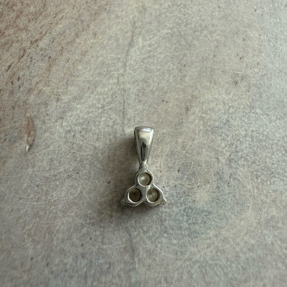 Elegant Silver Pendant with Triple Diamond Design - Picture 3 of 4